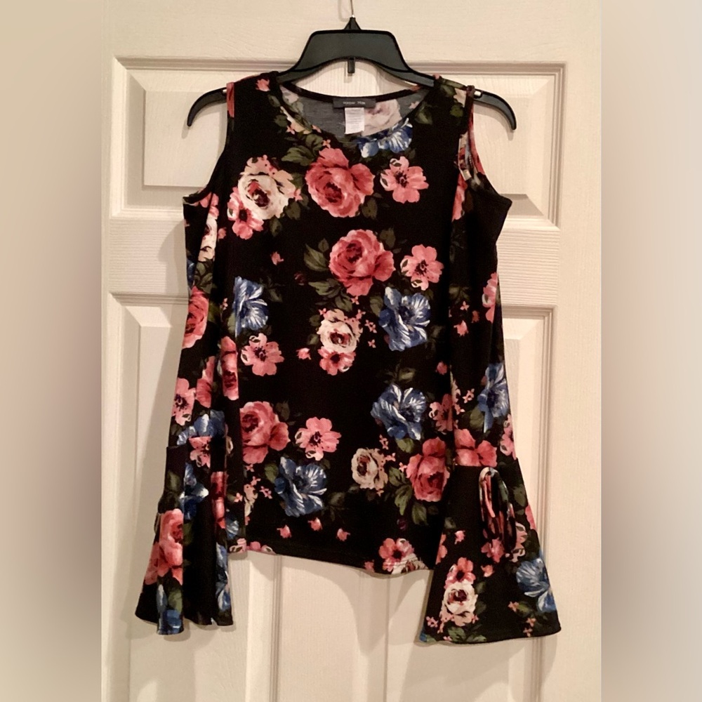 Black Floral Cold Shoulder Top with Bell Sleeves size small